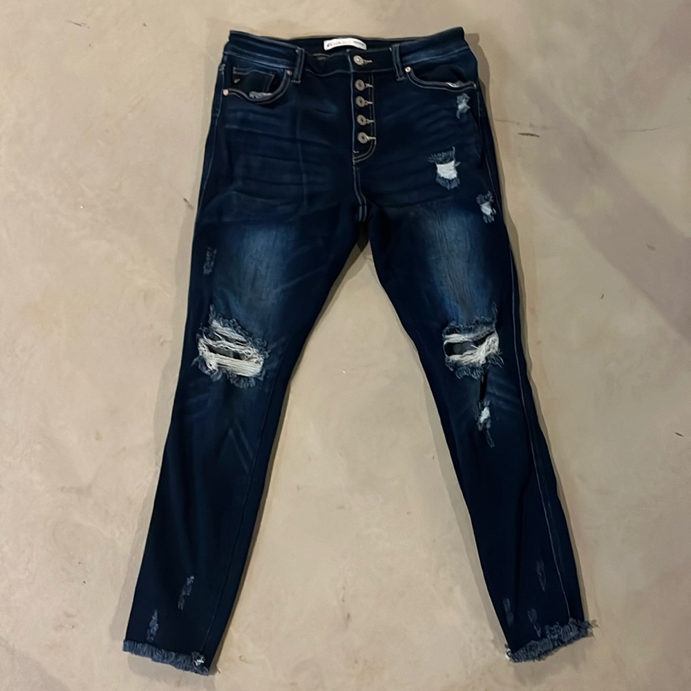 Kancan ankle distressed jeans